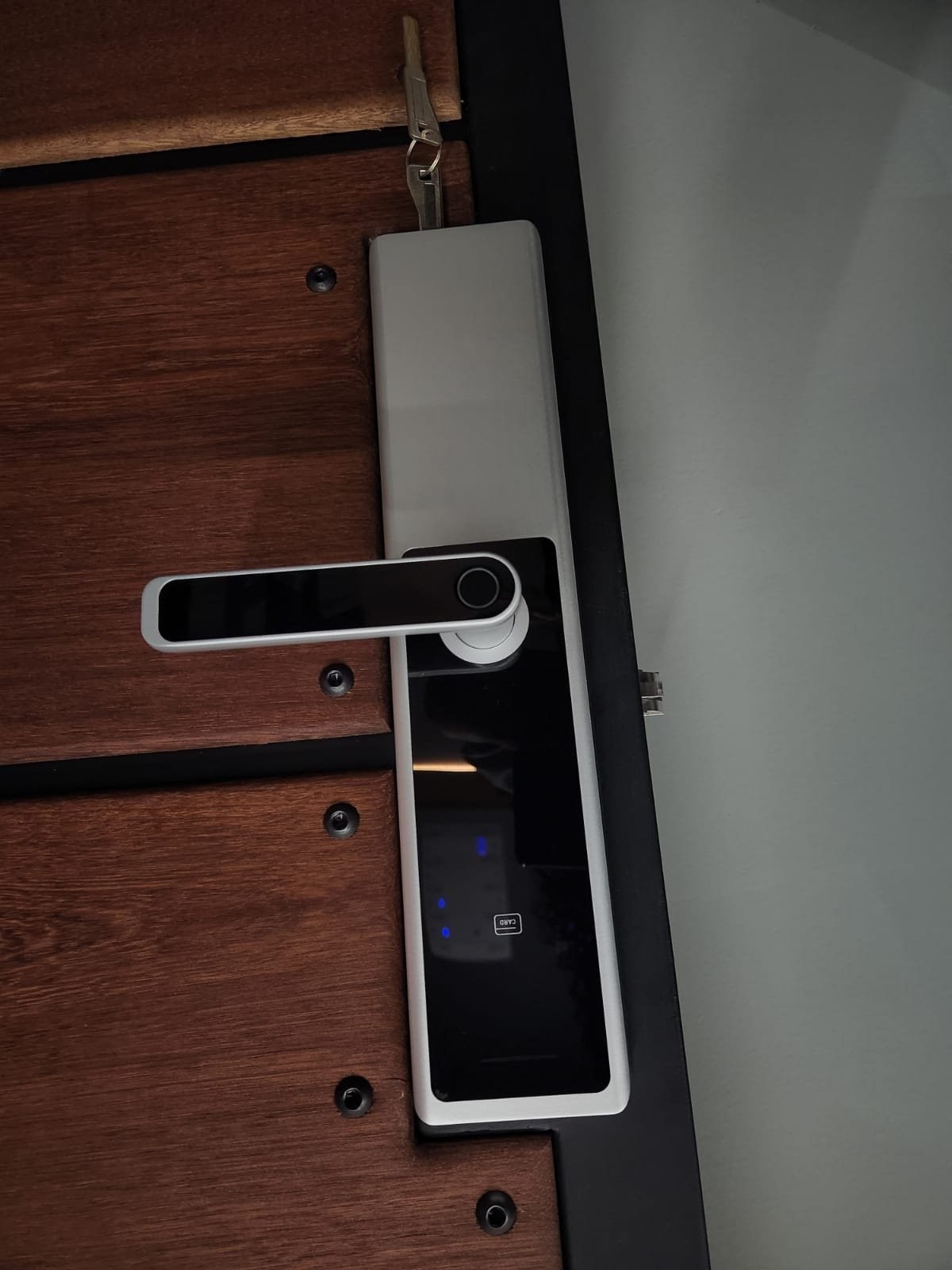 Fechadura inteligente W-Lock instalada